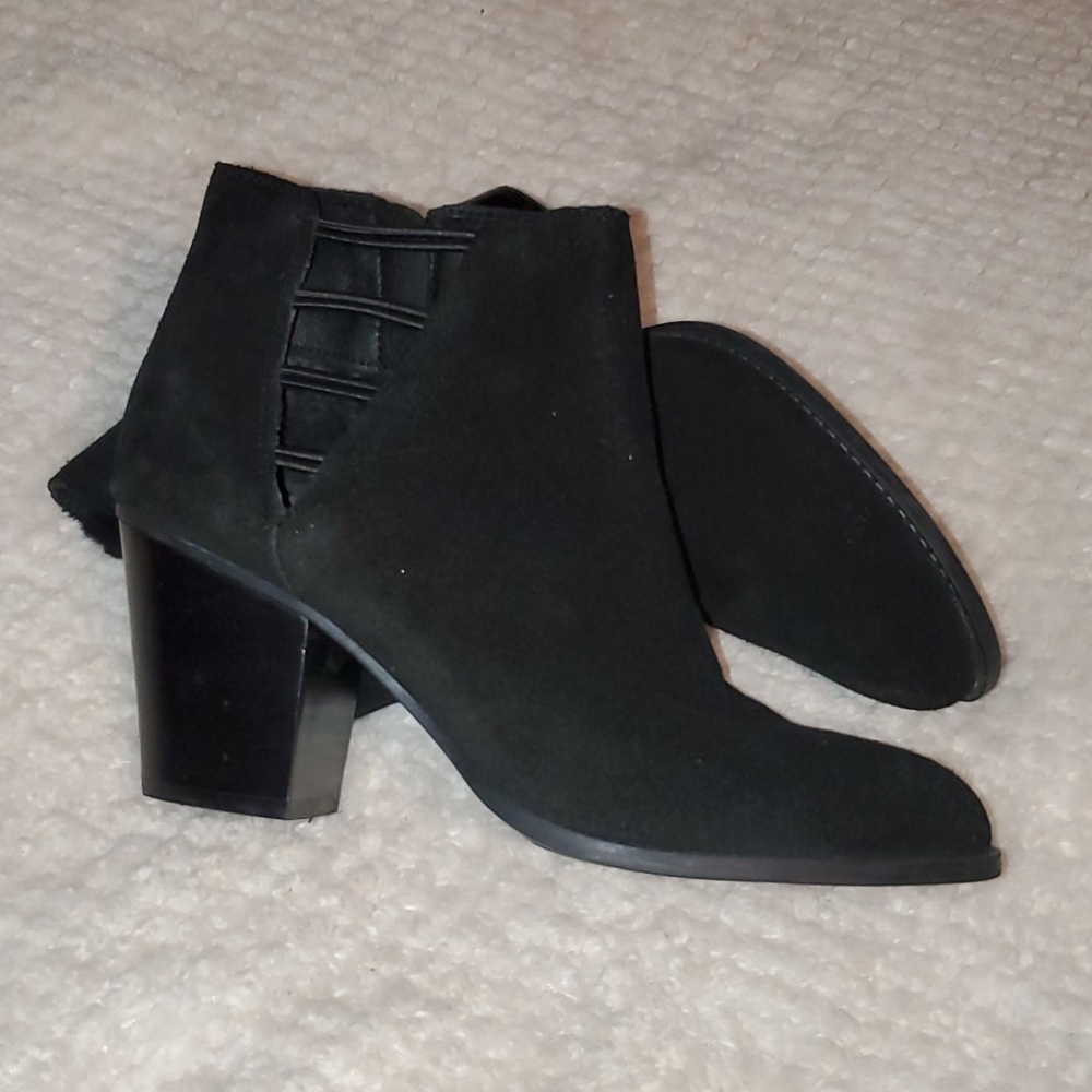 Booties - Picture 4 of 7